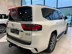 تۆیۆتا لاند کروزەر